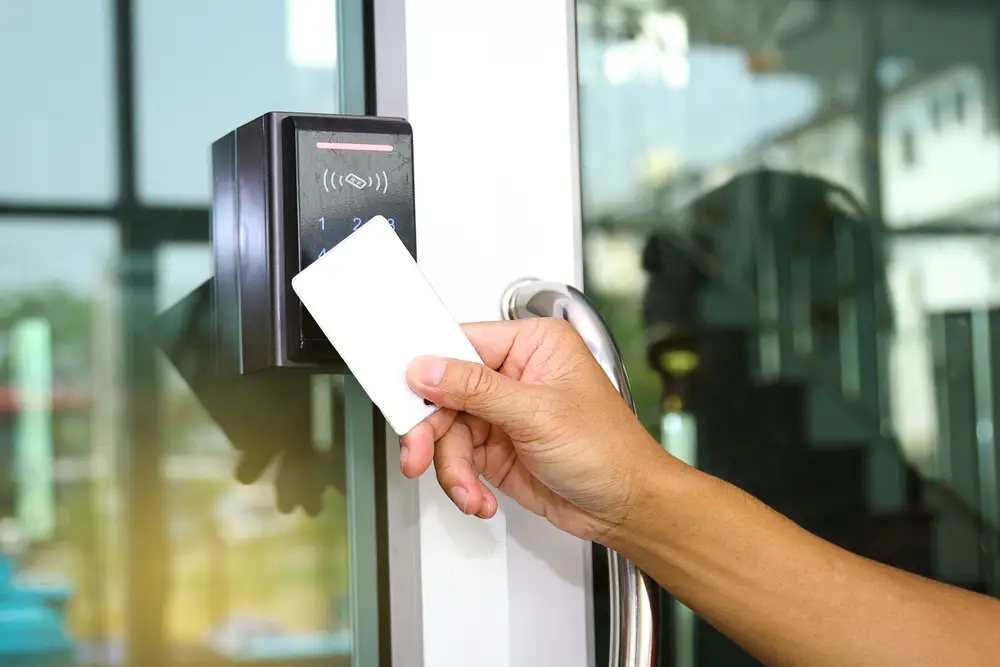 Enhancing Business Security with Commercial Access Control Systems 3