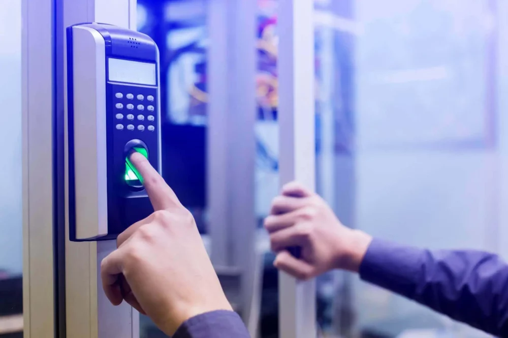 Enhancing Business Security with Commercial Access Control Systems 4